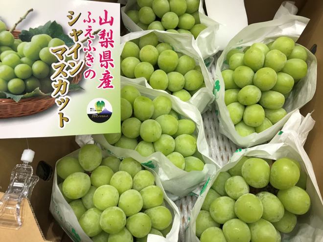 高雄漢神巨蛋購物廣場、山梨県シャインマスカット販売イベント